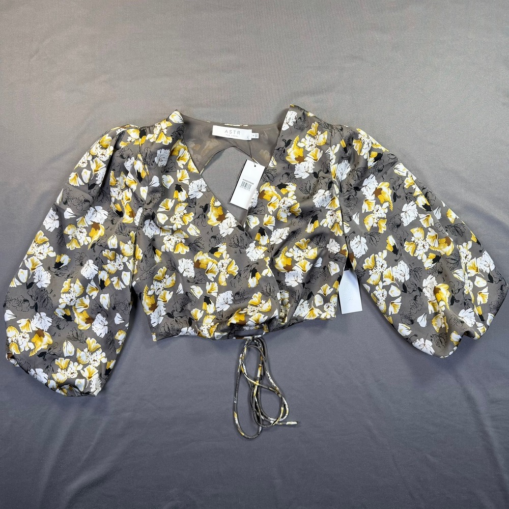 ASTR the Label AT17045 Womens S Grey Yellow Floral Puff Sleeve Crop Top Brunch